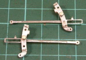 Expansion link and radius arm built