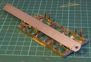 Aligning brake safety straps